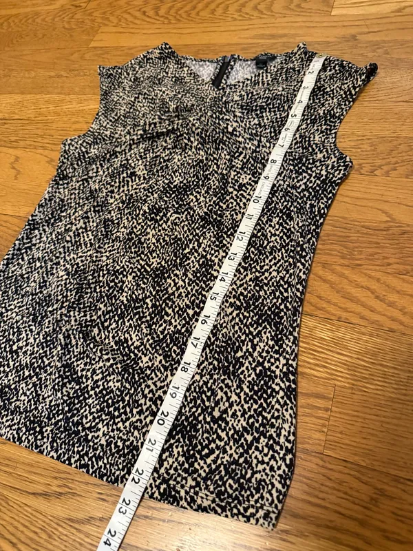 Ann Taylor twist front blouse size S - Image 10