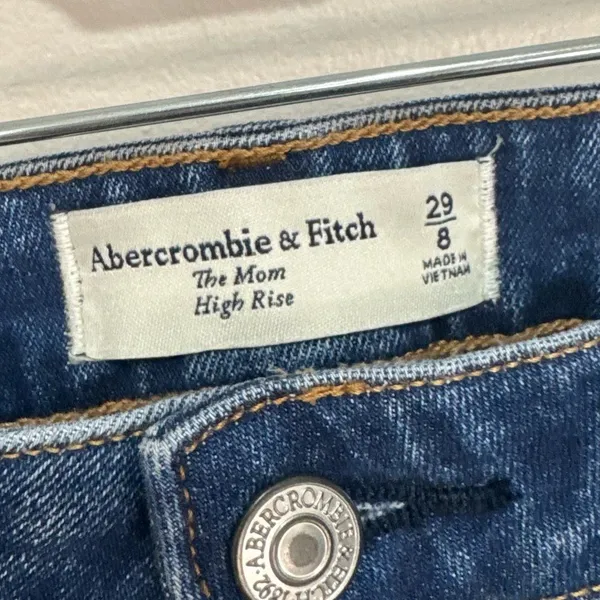 Abercrombie‎ & Fitch The Mom High Rise Distressed Jeans Blue 29/8 Medium Wash - Image 4