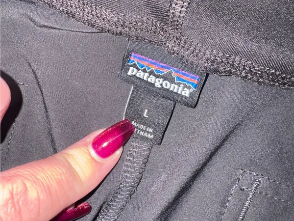 Patagonia Women's grey charcoal Jogger Pants size large - Image 5