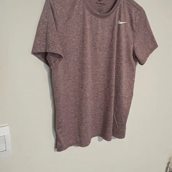 Nike medium‎ tee - Image 4