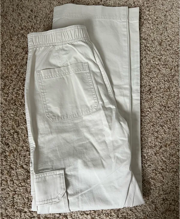 Abercrombie Relaxed Cargo Pants - Image 4