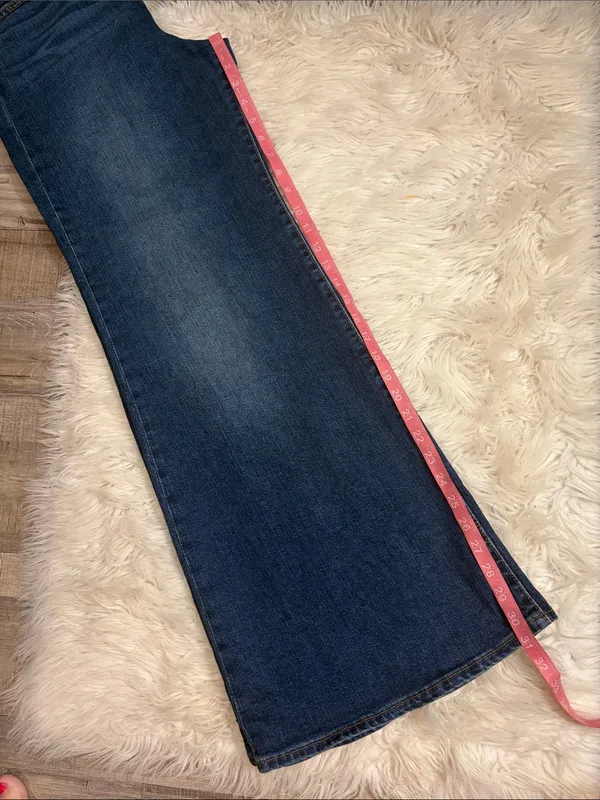 Levi’s Ribcage Bell denim jeans highest rise stretch 32 - Image 13
