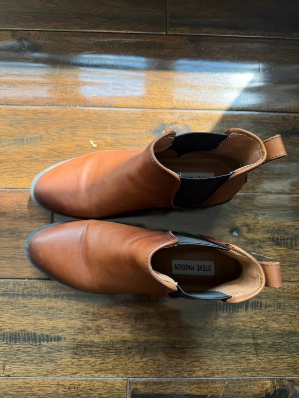 Steve Madden Leather Chelsea Boots - Image 2