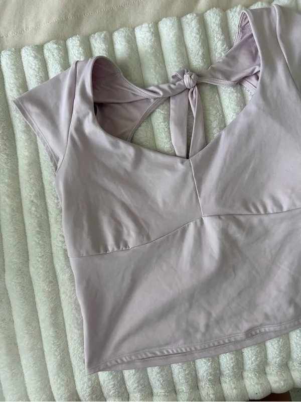 Gilly Hicks Women's Light pink Tie-Back Athletic Top - Image 2
