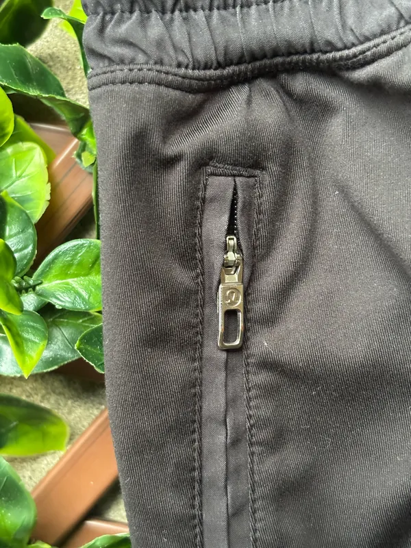 Lululemon License To Train Joggers Size Small  - Image 4