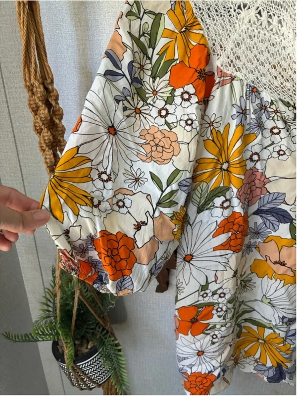 Jaase Floral Blouse Size Small with Lace Detail - Image 5