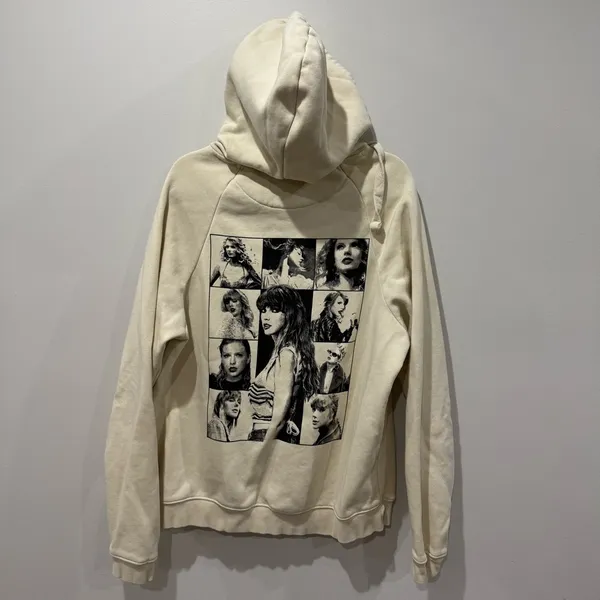 Taylor Swift The Eras Tour Size Medium Hoodie Cream‎ - Image 3