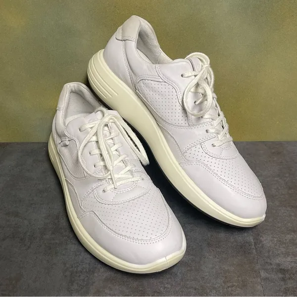 Ecco Perforated White Leather Women's Sneakers Size 10M - Image 14