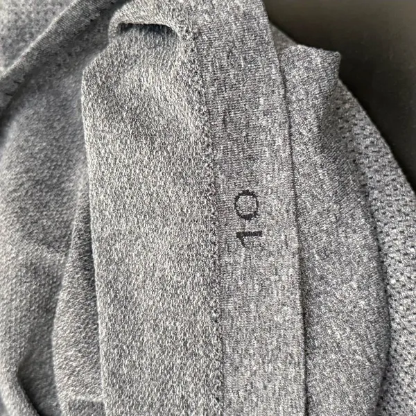 LULULEMON Black Heathered Swiftly Tech Crew Neck Long Sleeves Size 10 - Image 9