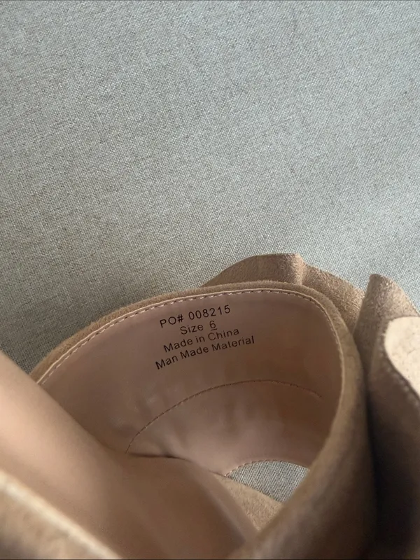 Journee Collection Taupe Ruffle sandals size 6 NEW - Image 5