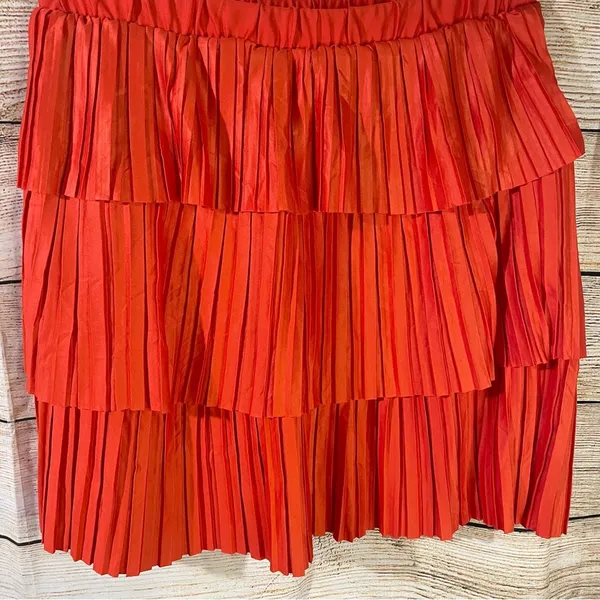 Zara pleated tiered orange pull-on mini skirt women’s Size Medium Bloggers Fav - Image 4