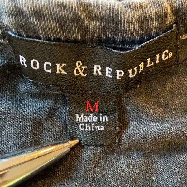 ROCK & REPUBLIC Women’s Black Acid Wash Tank Top - Image 4