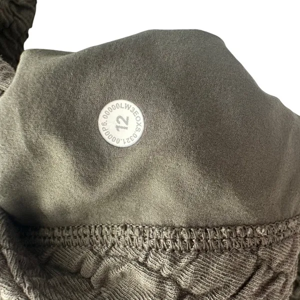 Lululemon Rippled V-Neck Pullover Dark Olive Green Size 12 Long Sleeve Top - Image 5