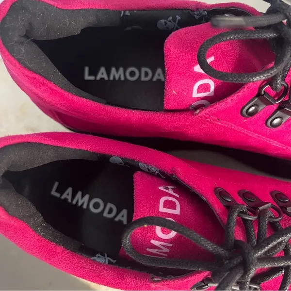 LA MODA Hot Pink Platform Shoes Touch The Sky Sneakers Vegan Suede Size 10 US 8 - Image 5