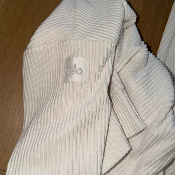 Alo sweater - Image 4