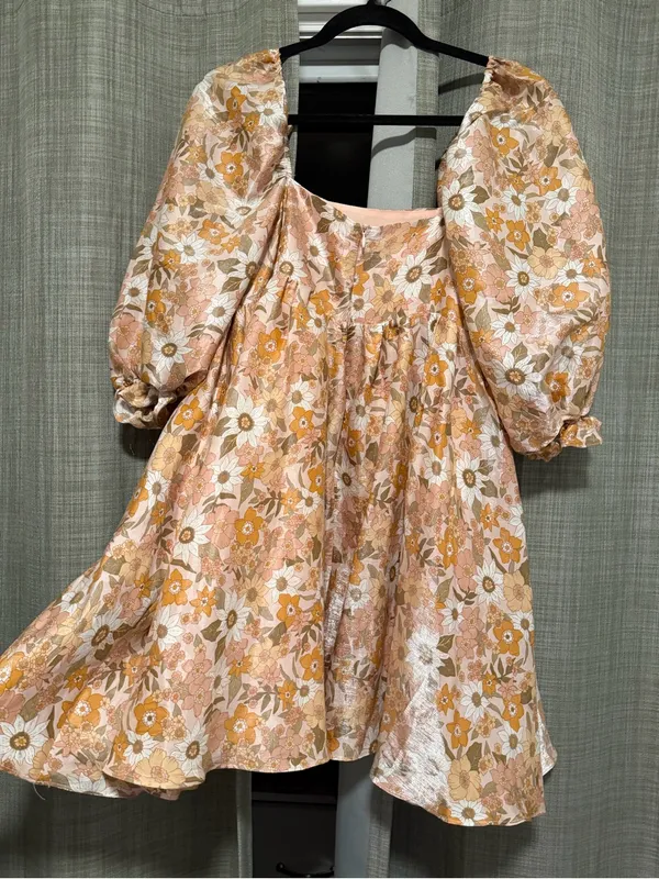 Storia Pink and Mustard Floral Puff-Sleeve Dress - Image 3