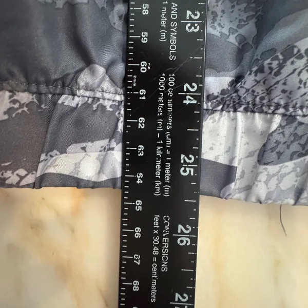 Reebok 1/2 Zip Jacket Women's XXL Gray Camo Pullover Lightweight Windbreaker - Image 10