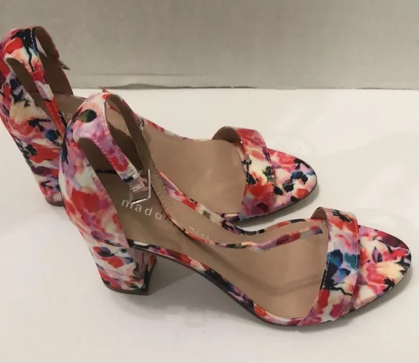 Madden Girl floral heels size 7 ankle strap open toe pink multicolored - Image 2
