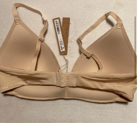 SKIMS Wireless Push Up Bra 34D - Image 3