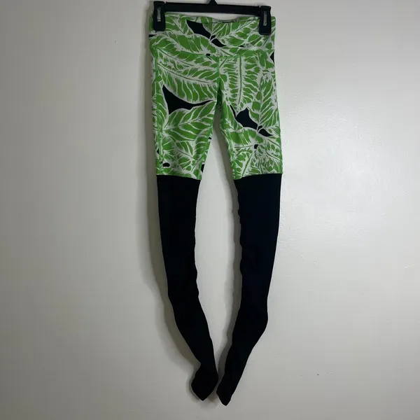 Alo Yoga XXS Green Tropical Print High Waisted Stirrup Leggings Black Stretch - Image 2