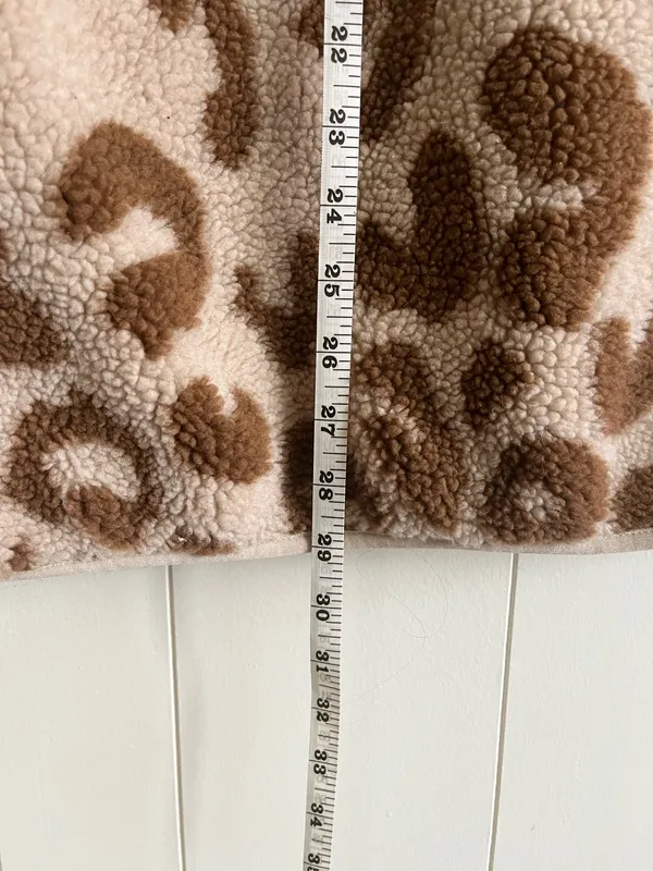 Leopard print vest (Size M) - Image 8