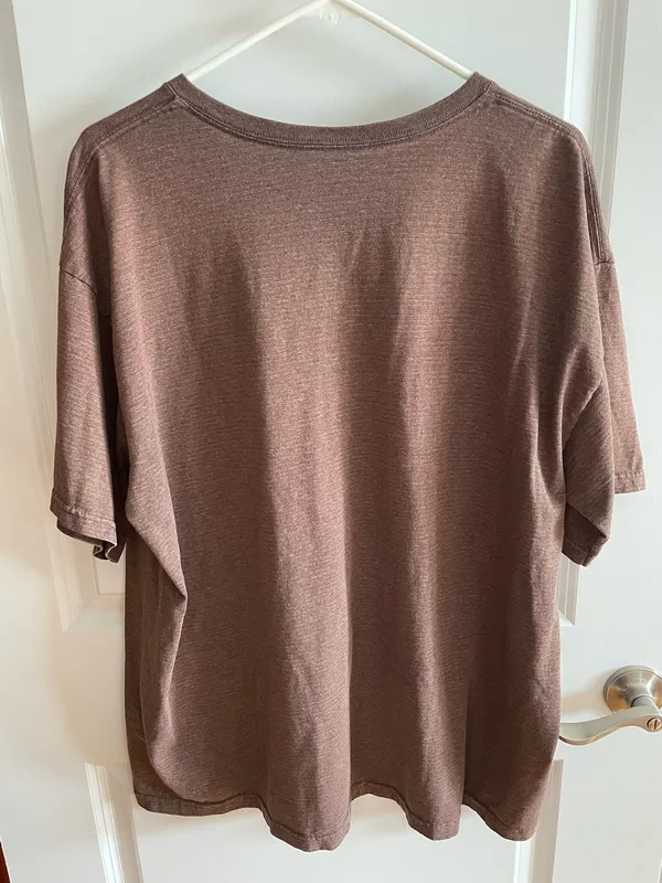 Brown short sleeve t shirt - size extra large - Image 4