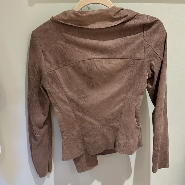 Zara suede feel tan zip up jacket EUC - Image 4