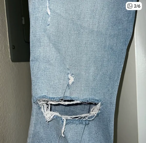 Abercrombie & Fitch Women's Light Wash High Rise Jeans 27 Long - Image 2