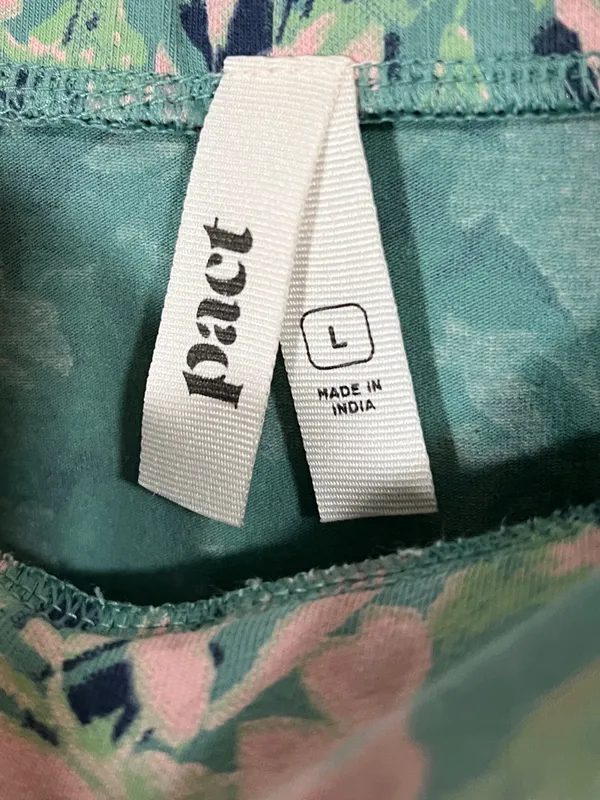 Pact Organic Cotton Fit & Flare A-line Skirt Size Large Green and Pink Pattern - Image 3