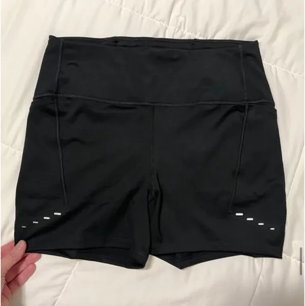 Nike Swift Run Shorts Biker - Image 2