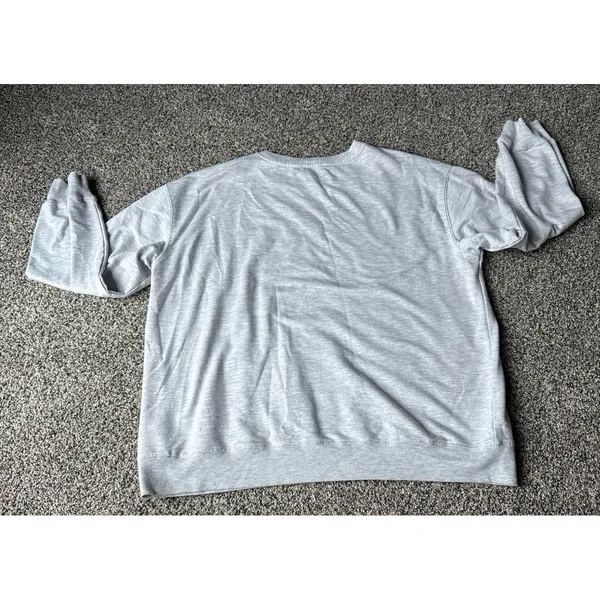 Feeling Festive Women's Gray "Sports Mom" Sweatshirt Size XL - Image 7