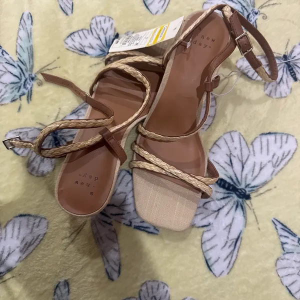 A New Day Women’s Woven Tan Strappy Sandals – Size 8 – New - Image 3