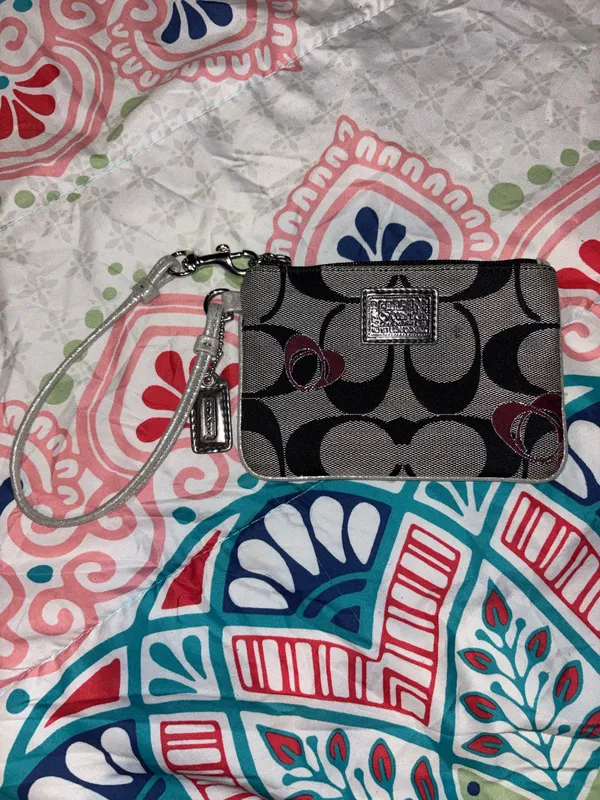 Coach Poppy Wristlet - Image 2