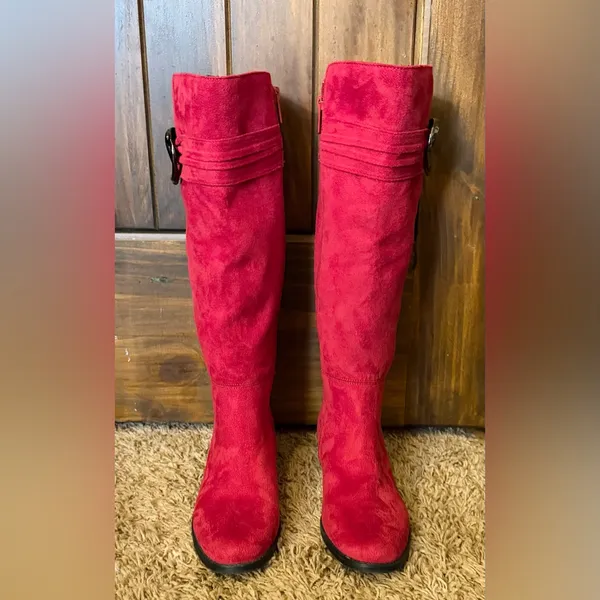 Red Suede Knee - Image 2