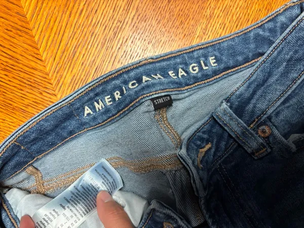 American Eagle Mom Straight Jeans - Image 4