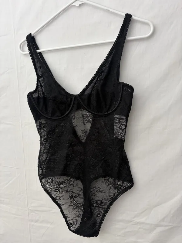 Abercrombie & Fitch Black Lace Bodysuit Underwire Medium NWT(A733) - Image 2
