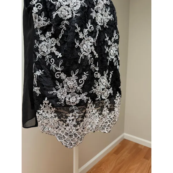 Le Bos Tank Top Womens Size 14 Black Floral Embroidered Scoop Neck Summer Boho - Image 5