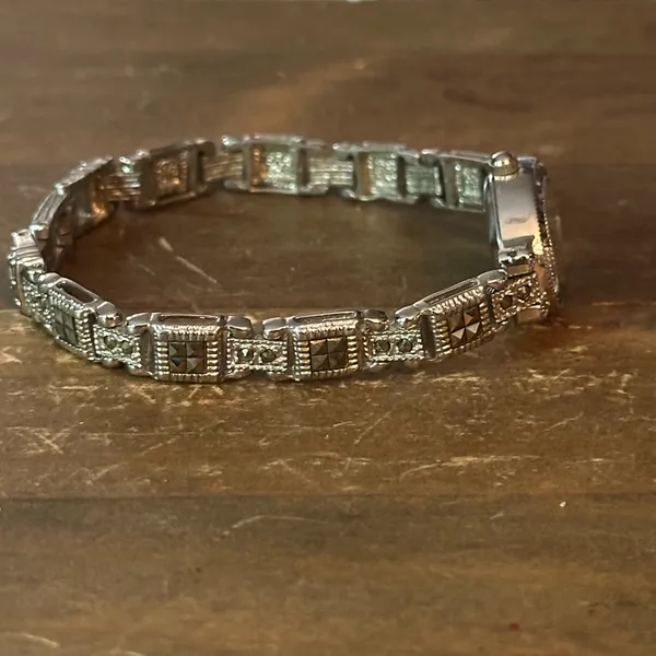 Vintage Gruen silver tone Marcasite watch - Image 5