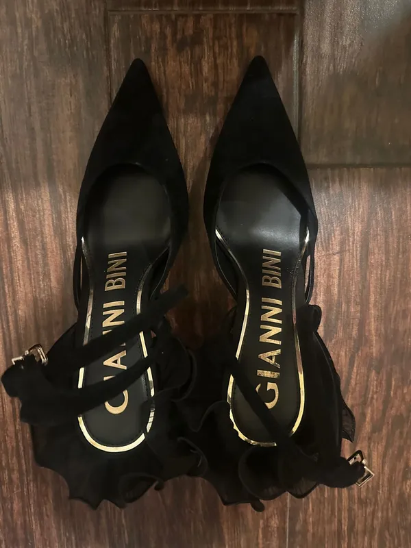 Gianni Bini Black Heels Women’s 9.5 closed toe - Image 2