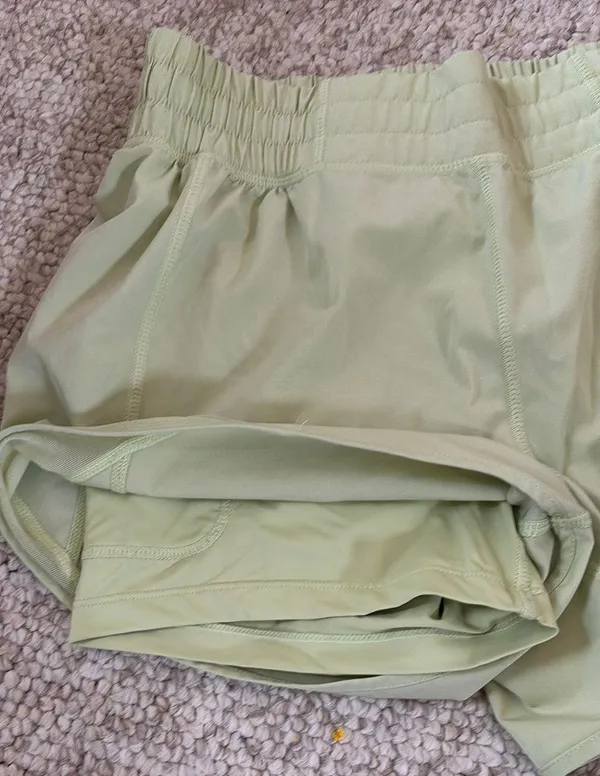 Light green running shorts Size XS - Image 3