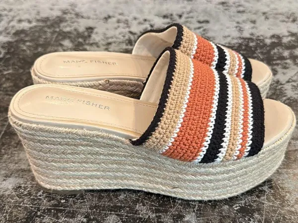 Marc Fisher Multi Color Crochet 3" Platform Wedges Size 7.5 - Image 5