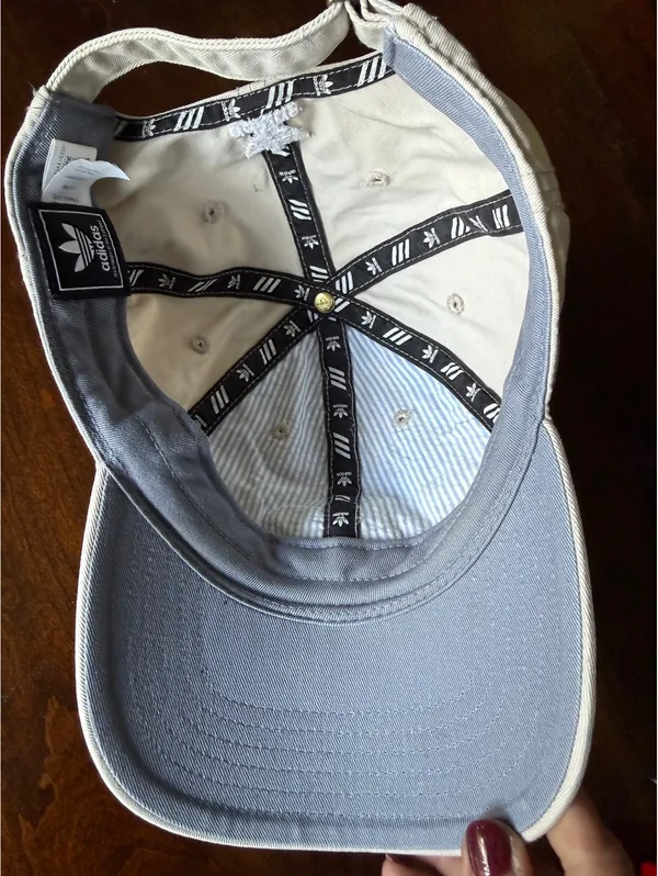 NWOT’s Adidas Classic Beige Cotton Baseball Cap with Logo - Image 6