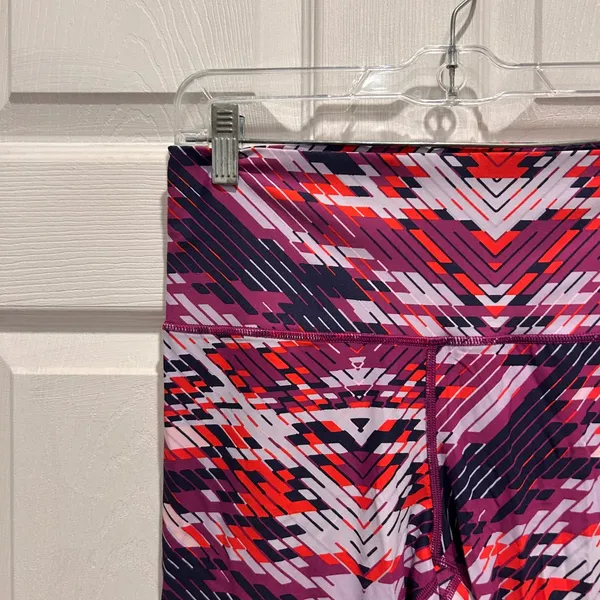 Aerie Chill Play Move High Waisted Geometric Chevron‎ Leggings Purple Red Large - Image 2