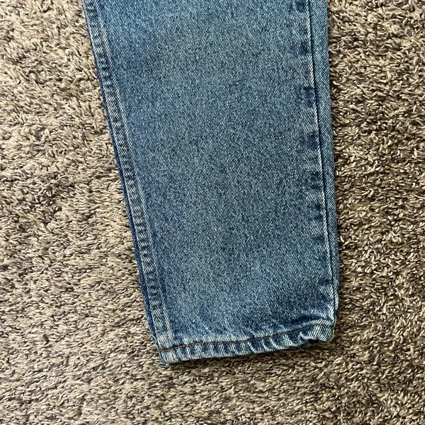 Levi’s Mid Wash High Rise Denim Mom Jean - Image 2