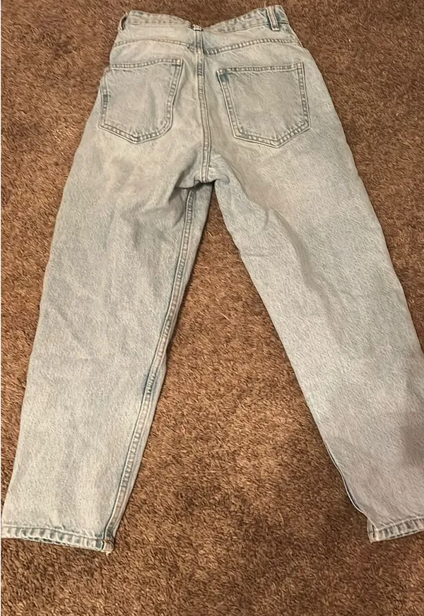 ZARA Jeans Mom Light Wash Denim - Image 3