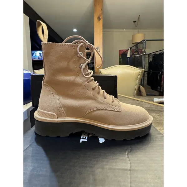 SOREL Boots Waterproof women's Hi-line Lace boot - Tawney B SIZE 5 Combat - Image 4