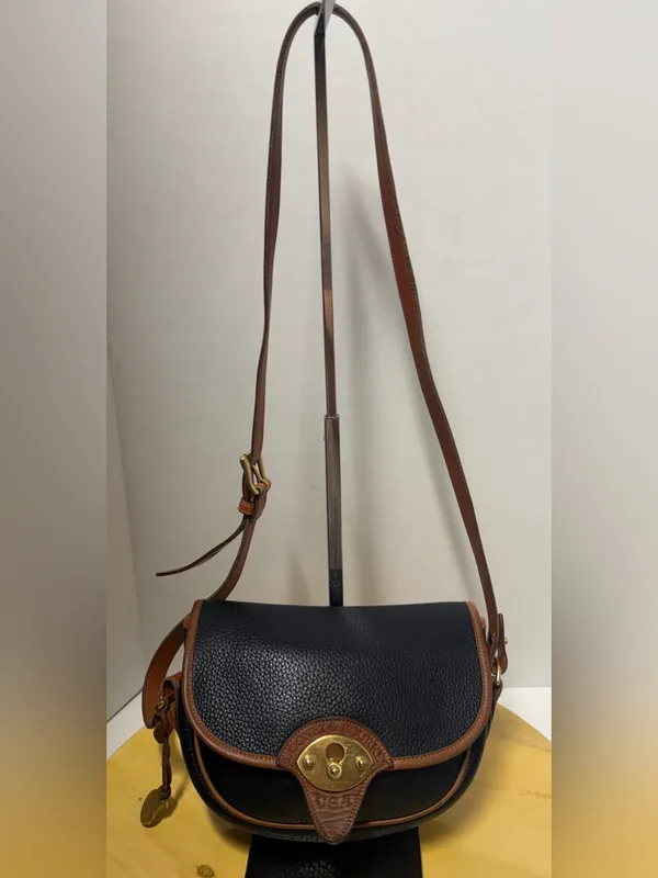 Dooney & Bourke Vtg Black Pebbled All Weather Leather Calvary Saddle Bag Brass - Image 3