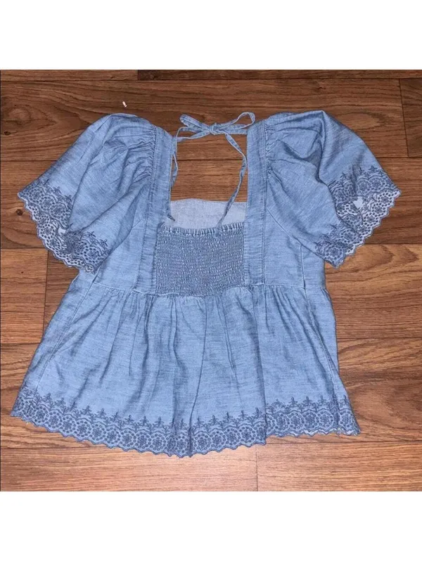 Old Navy Light Blue Embroidered Blouse chambray babydoll - Image 5