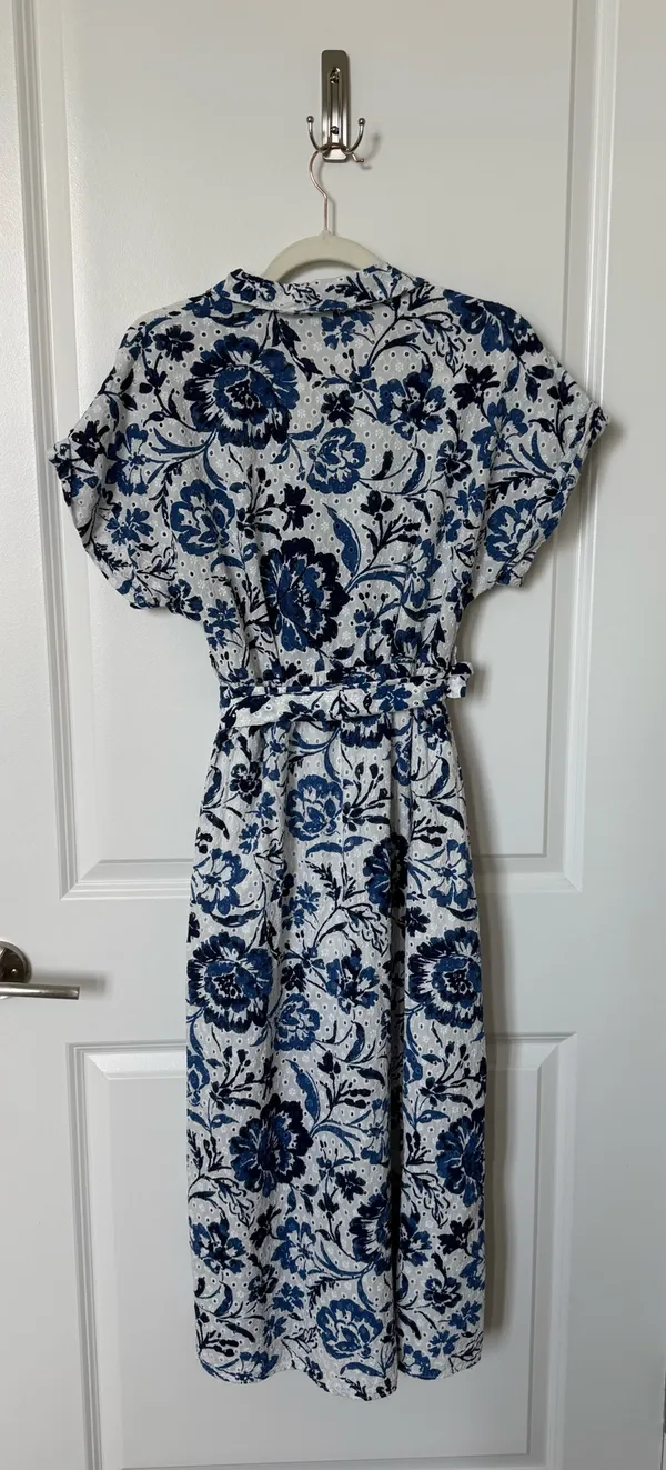 Zara White and Navy Blue Floral Eyelet Dress - Image 5