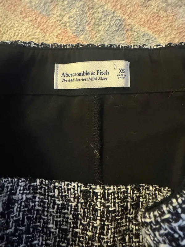 Abercrombie and Fitch Tweed Mini Skort - Image 3